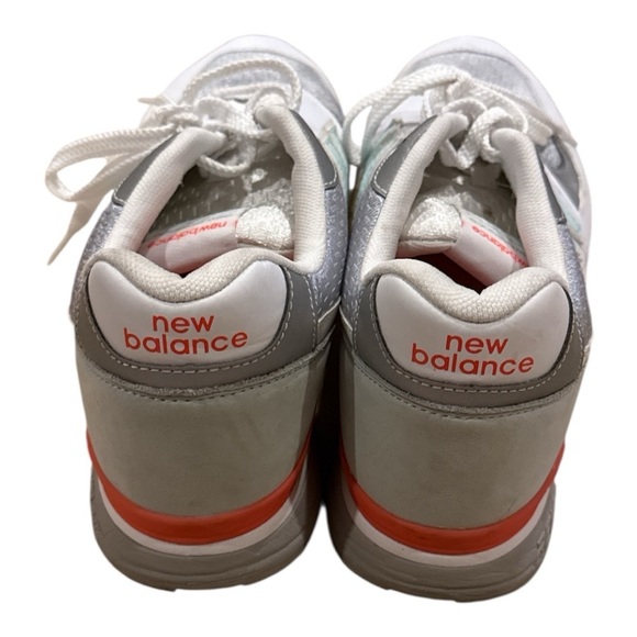 NEW BALANCE  White and Gray Sneakers men like new - Picture 3 of 5